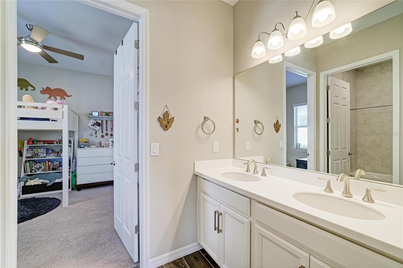 283 TOSCAVILLA BLVD, NOKOMIS, FL, 34275