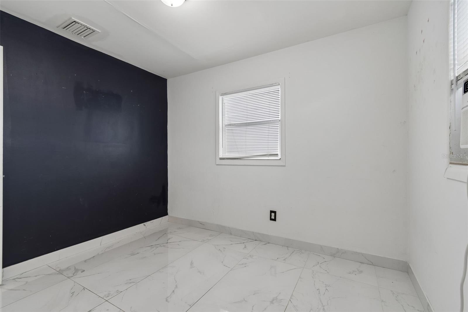 10110 N LANTANA AVE, TAMPA, FL, 33612