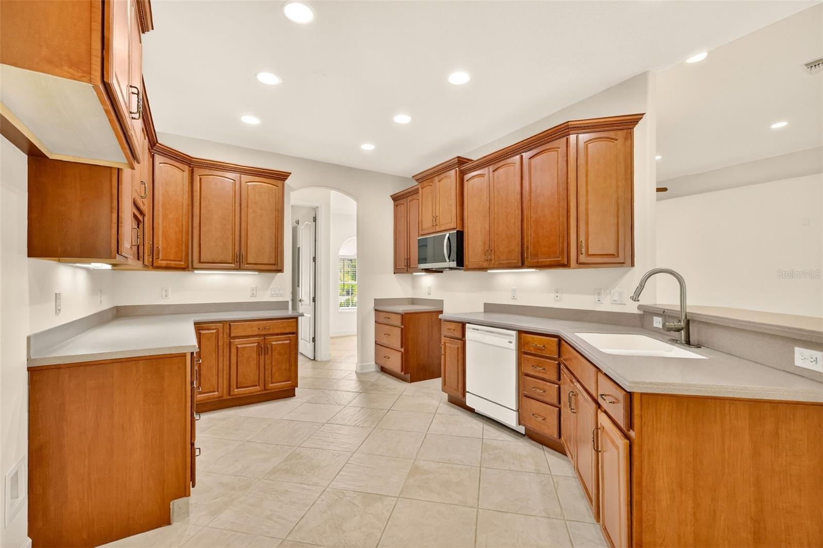 42808 ROYAL TRAILS RD, EUSTIS, FL, 32736