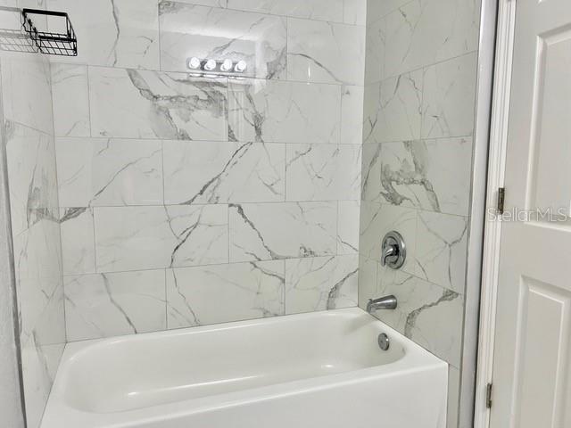 898 FARRINGTON DR, DELTONA, FL, 32725