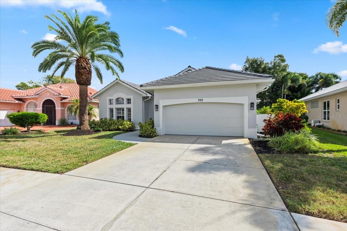 700 SILK OAK DR, VENICE, FL, 34293