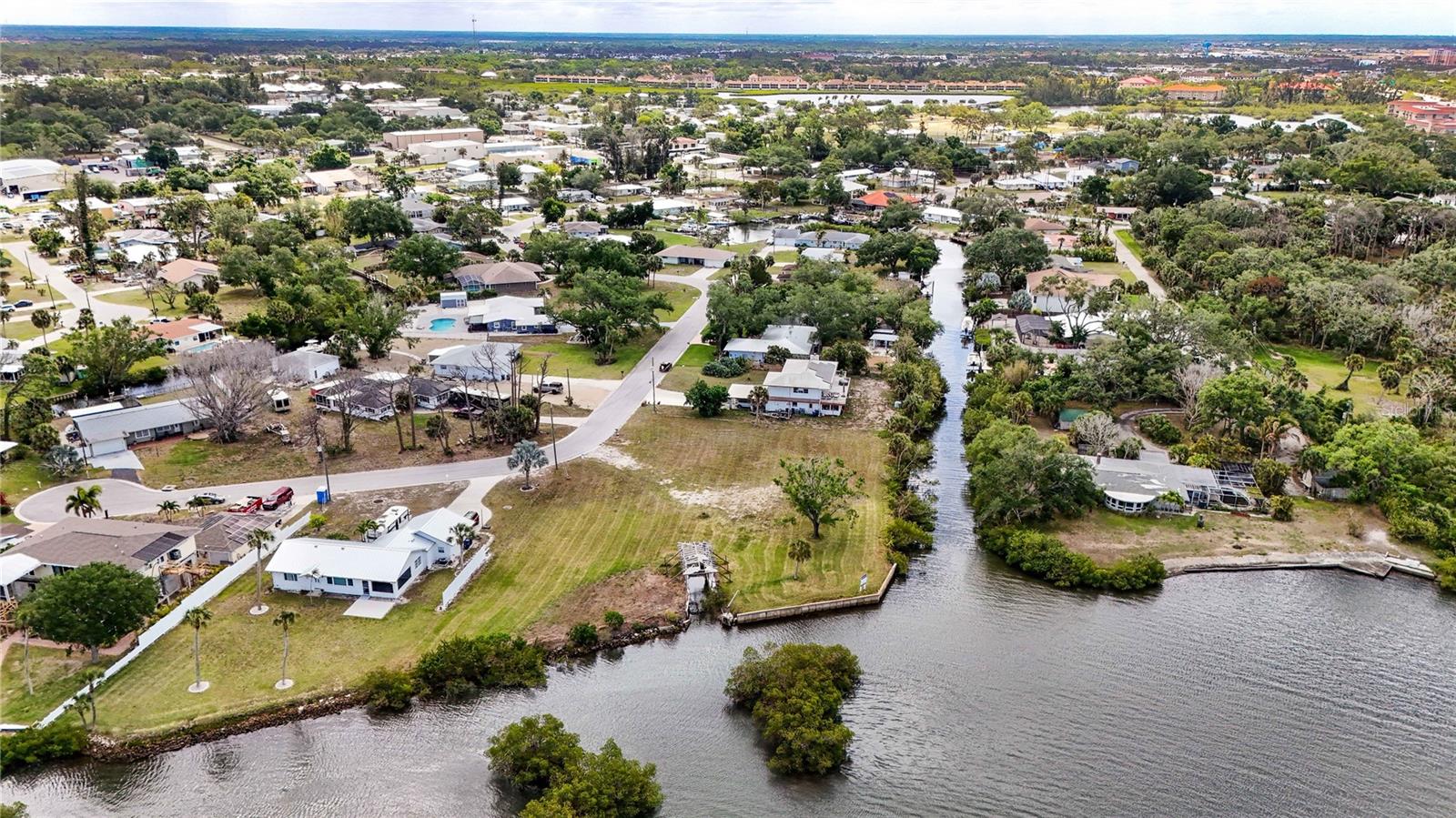 307 DONA DR, NOKOMIS, FL, 34275