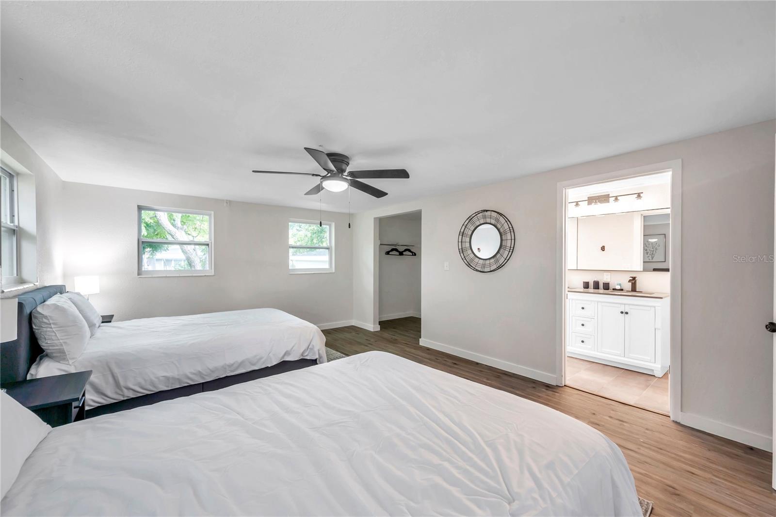 1515 BELLEAIR RD, CLEARWATER, FL, 33756