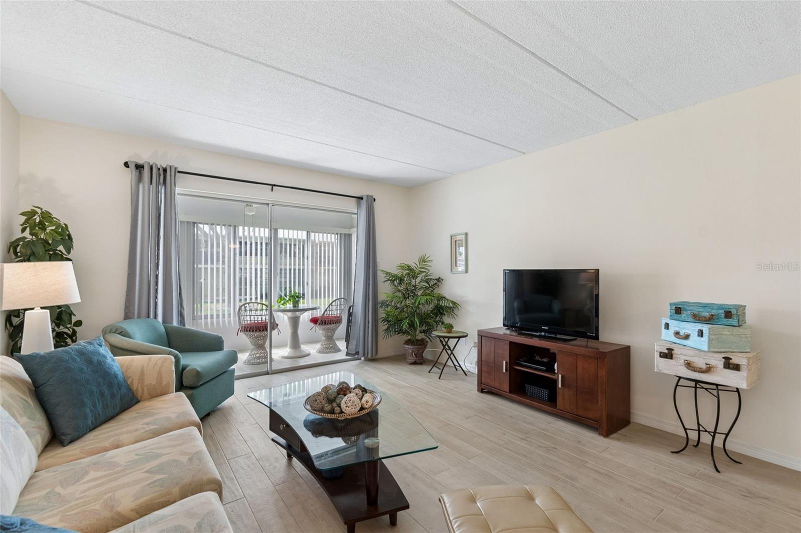 2944 W BAY DR #106, BELLEAIR BLUFFS, FL, 33770