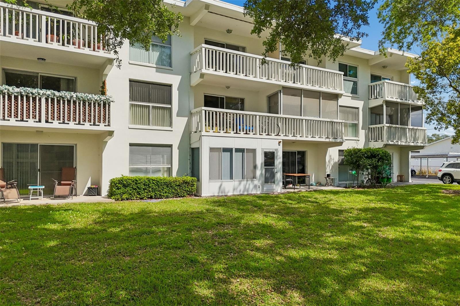 2944 W BAY DR #106, BELLEAIR BLUFFS, FL, 33770