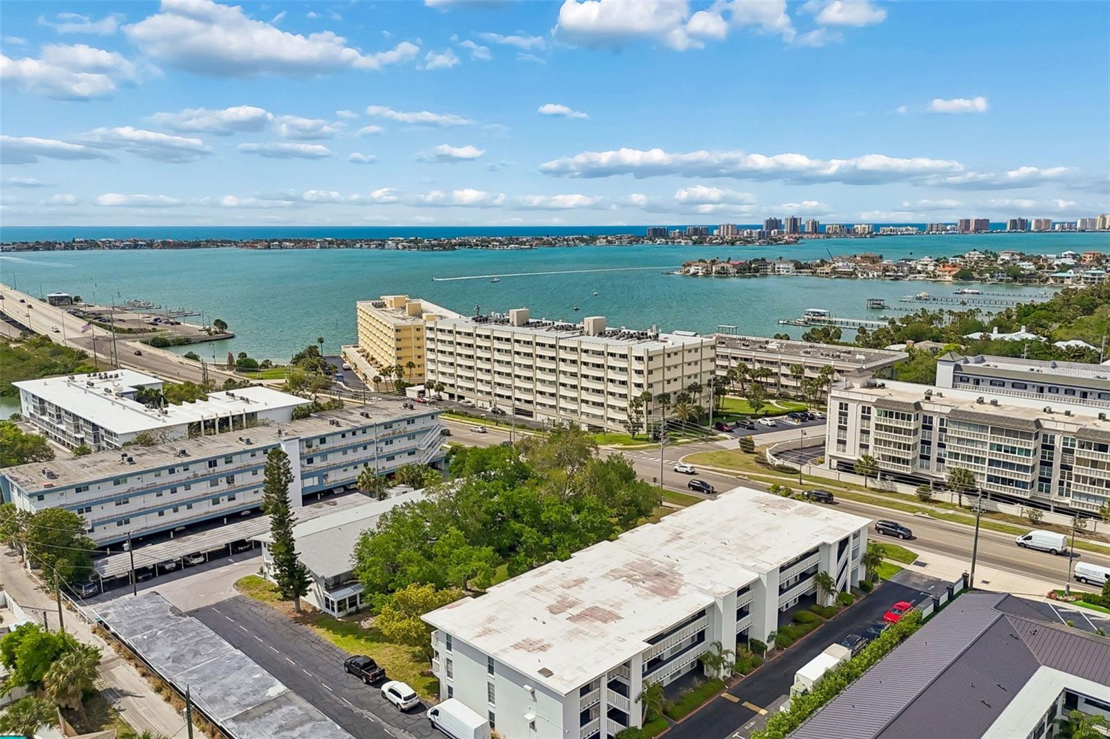 2944 W BAY DR #106, BELLEAIR BLUFFS, FL, 33770