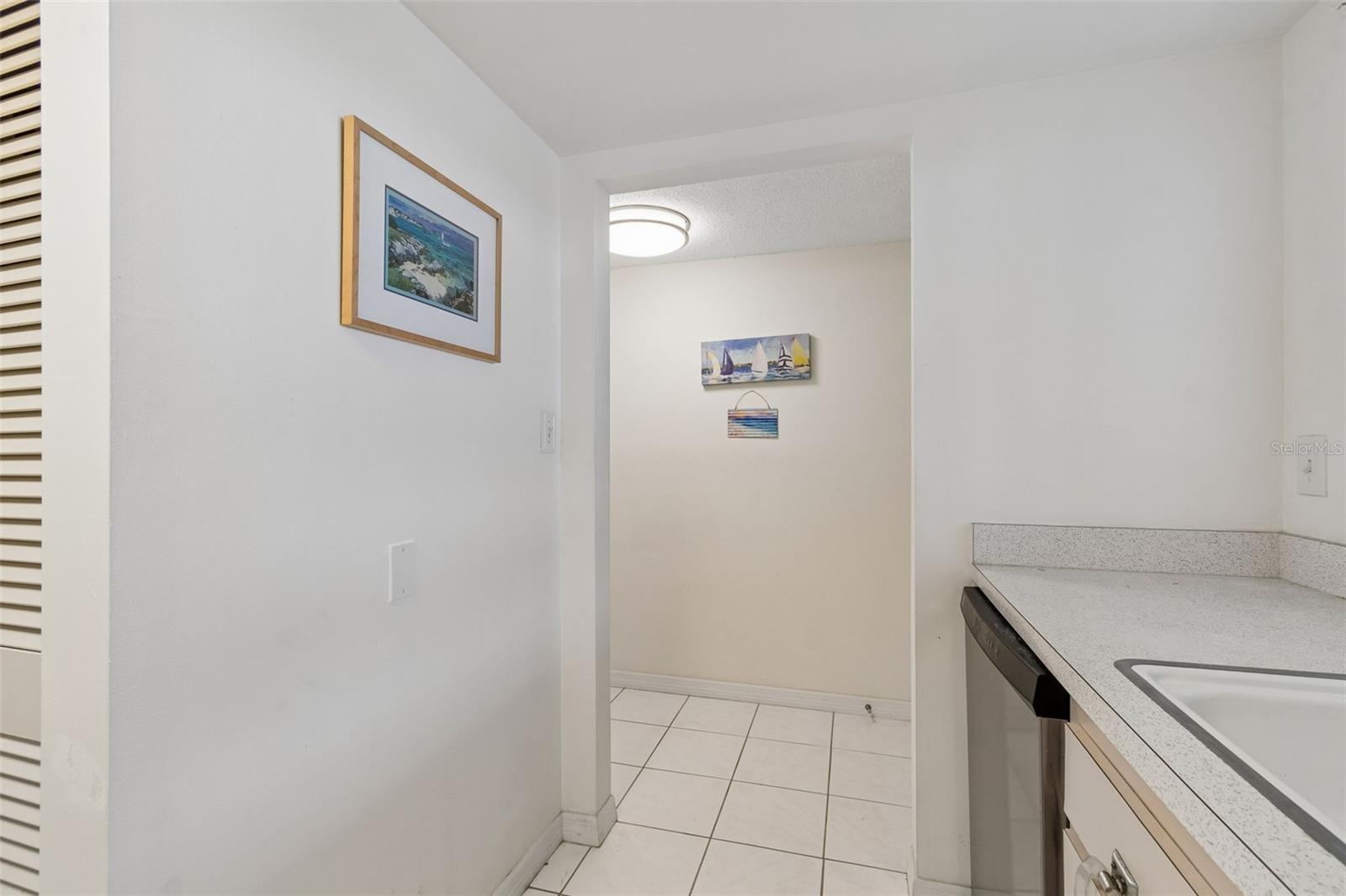 2944 W BAY DR #106, BELLEAIR BLUFFS, FL, 33770