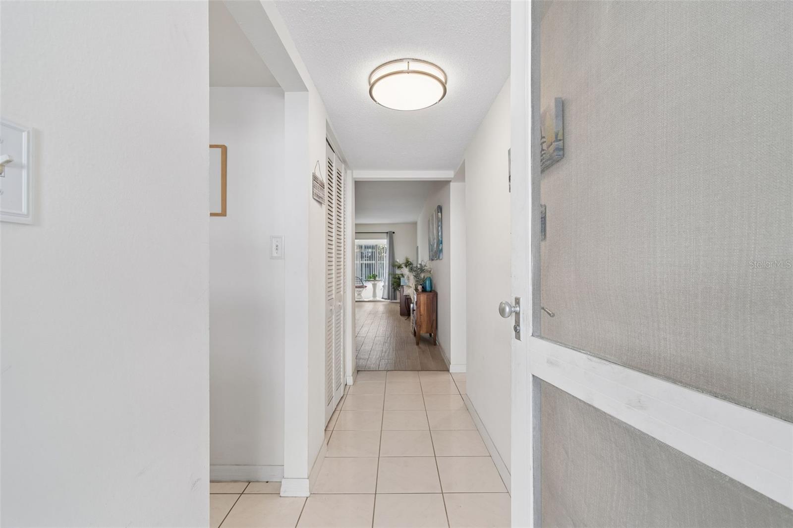 2944 W BAY DR #106, BELLEAIR BLUFFS, FL, 33770