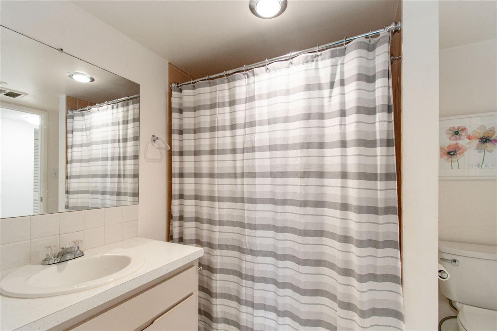 2944 W BAY DR #106, BELLEAIR BLUFFS, FL, 33770