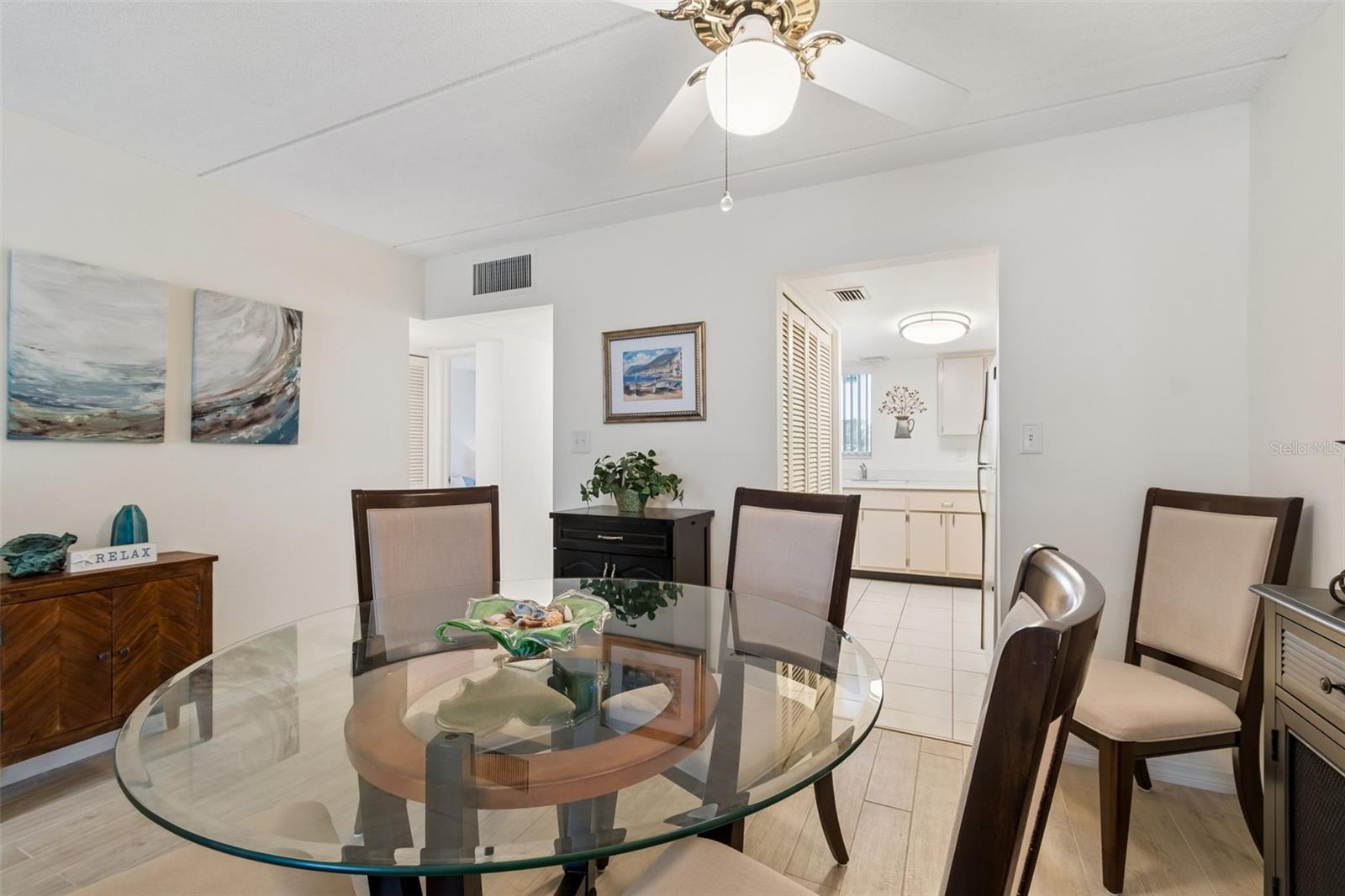 2944 W BAY DR #106, BELLEAIR BLUFFS, FL, 33770