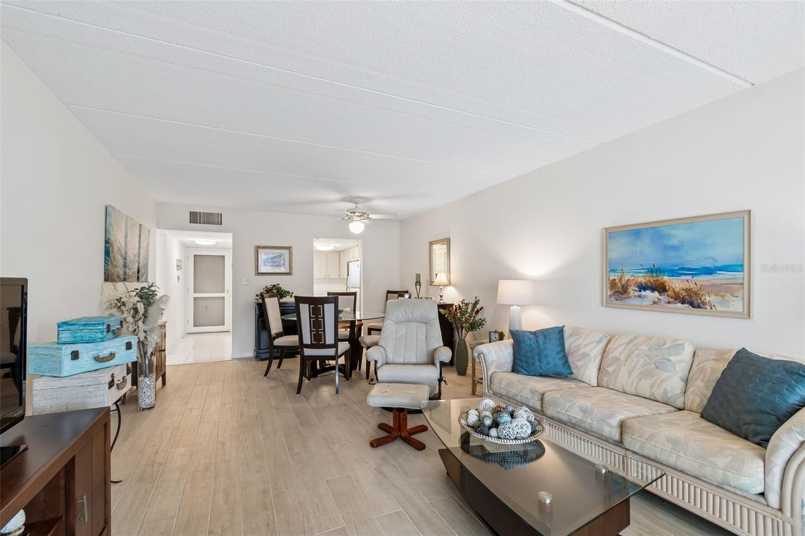2944 W BAY DR #106, BELLEAIR BLUFFS, FL, 33770