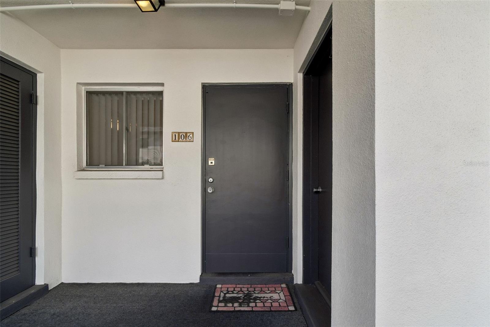 2944 W BAY DR #106, BELLEAIR BLUFFS, FL, 33770