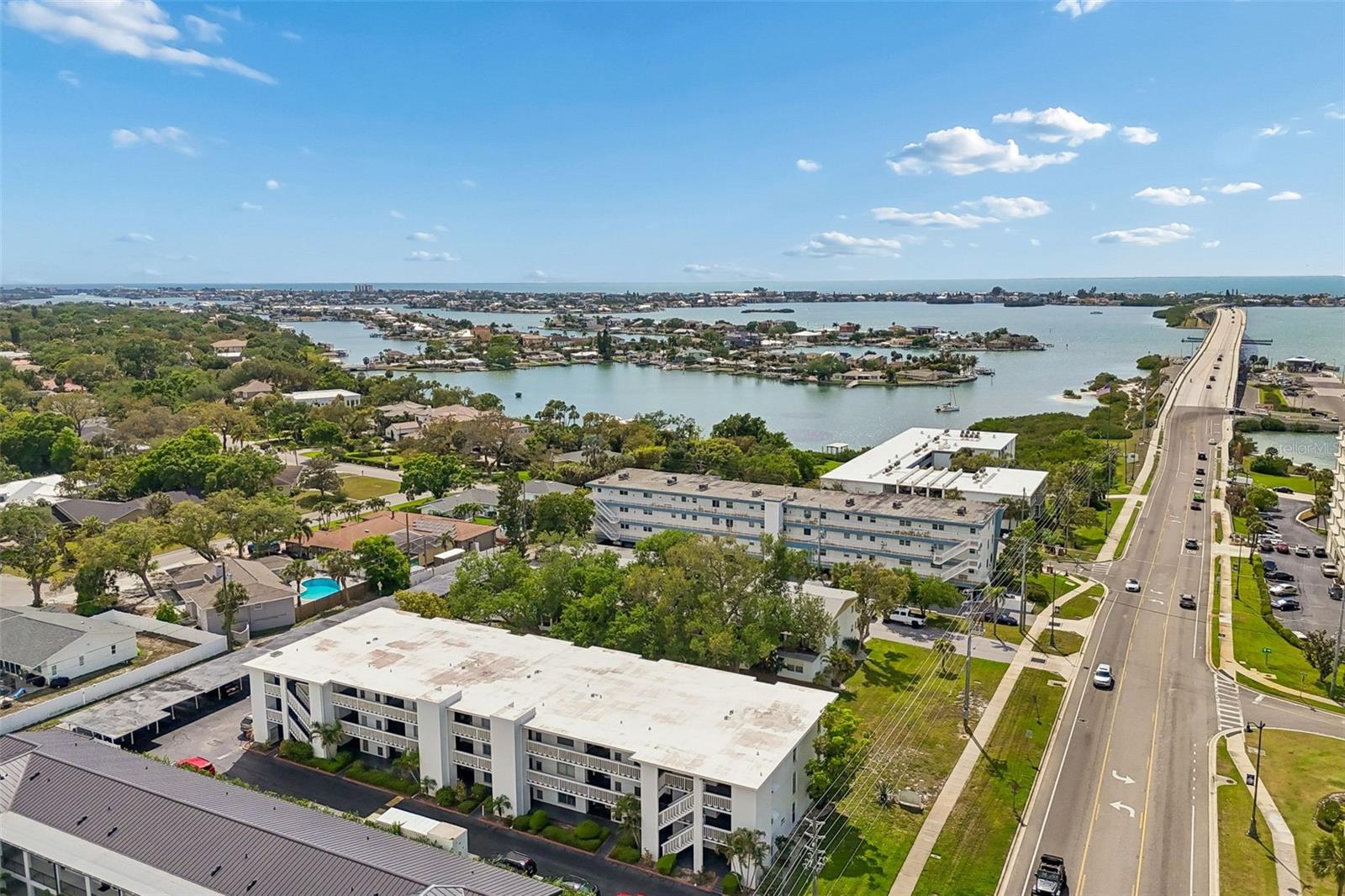 2944 W BAY DR #106, BELLEAIR BLUFFS, FL, 33770