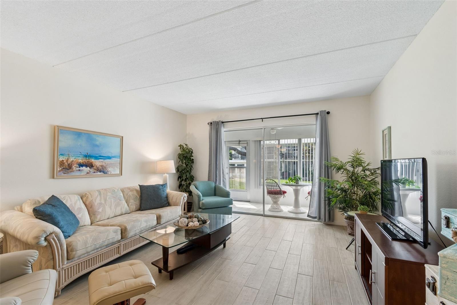 2944 W BAY DR #106, BELLEAIR BLUFFS, FL, 33770