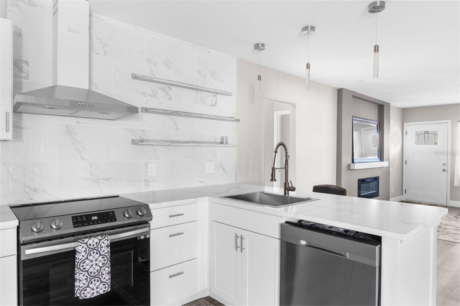 5318 9TH AVE, ST PETERSBURG, FL, 33710