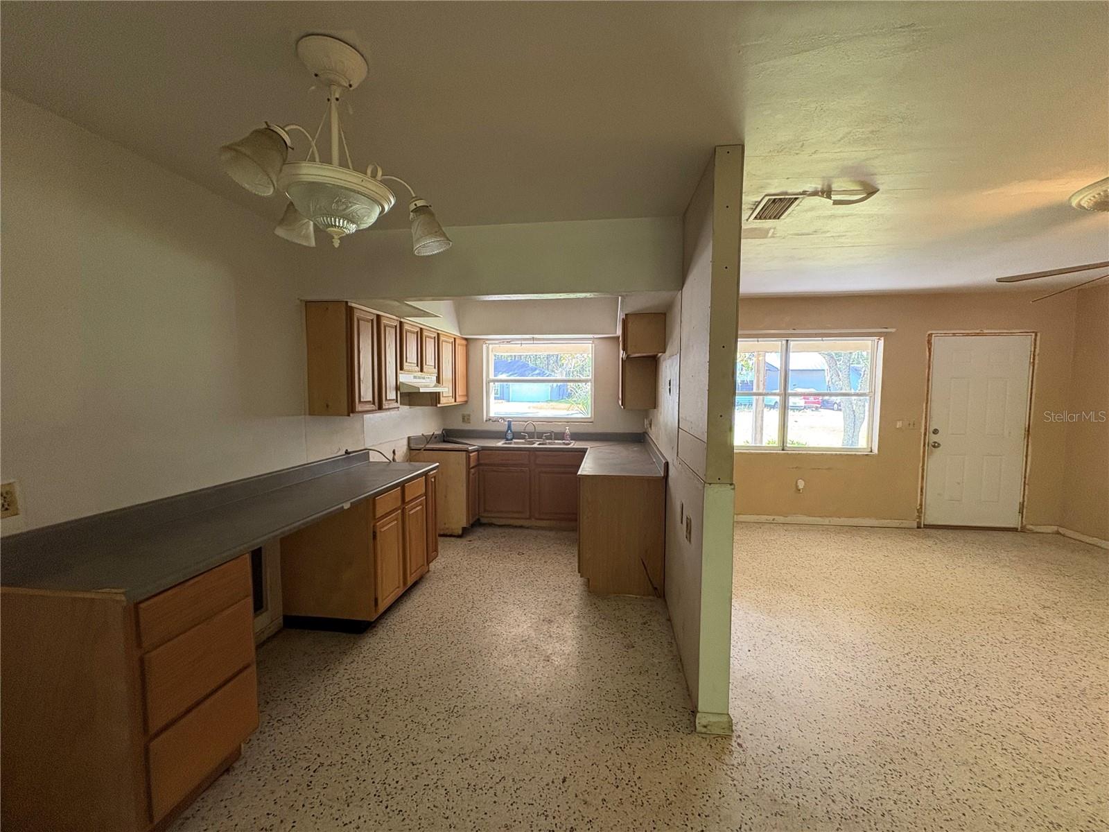 3922 S APOPKA AVE, INVERNESS, FL, 34452