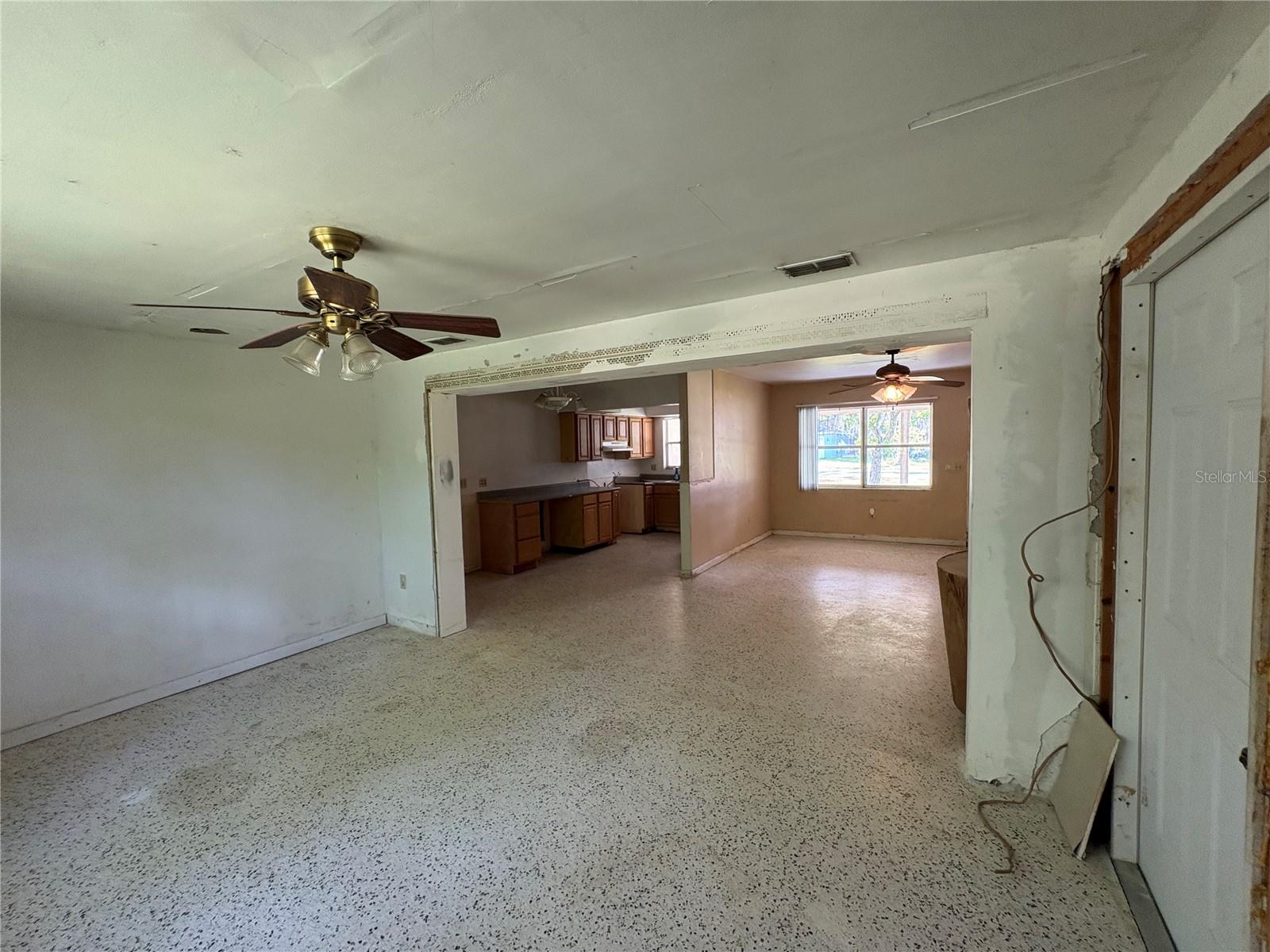 3922 S APOPKA AVE, INVERNESS, FL, 34452