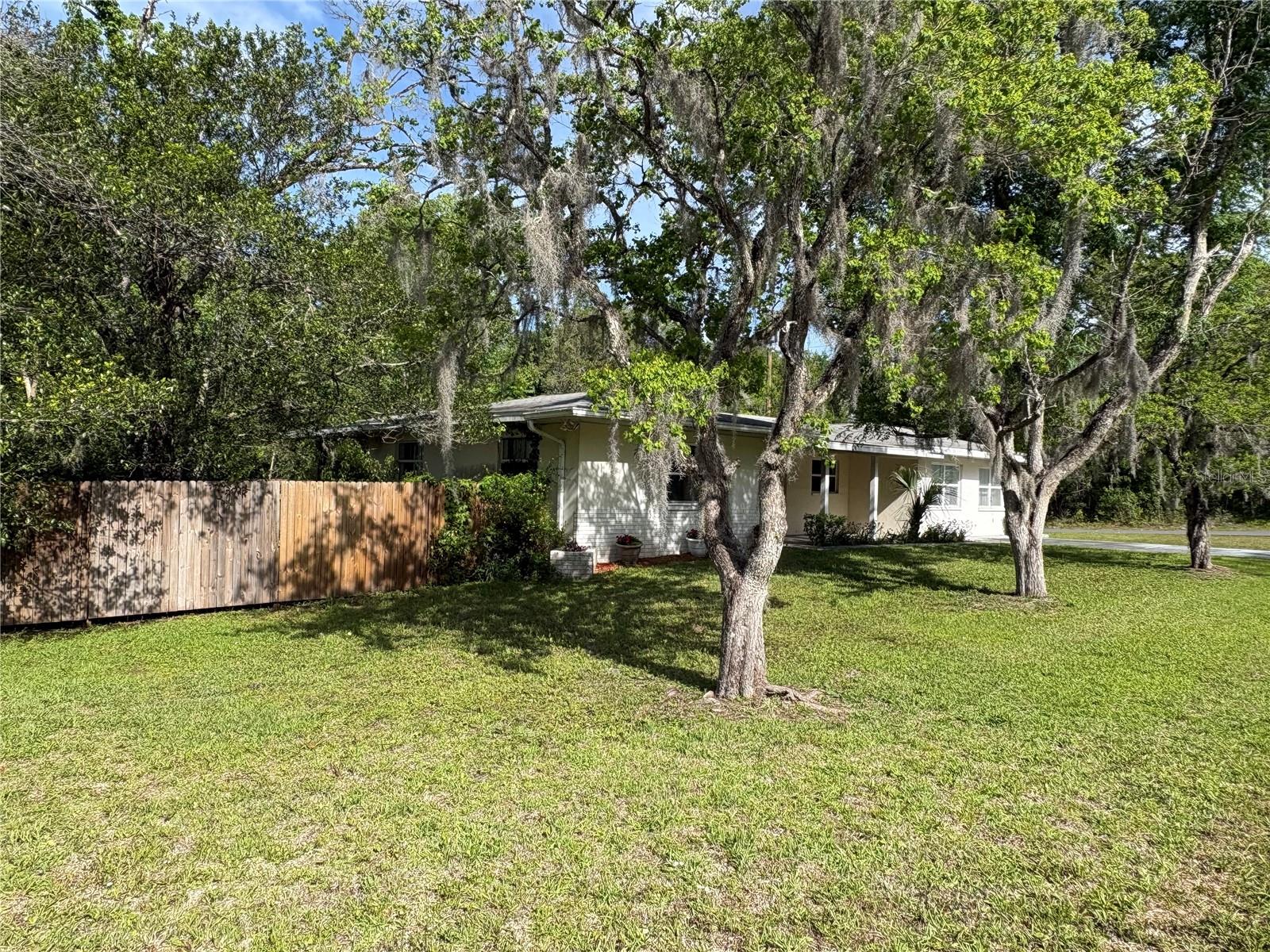 3922 S APOPKA AVE, INVERNESS, FL, 34452