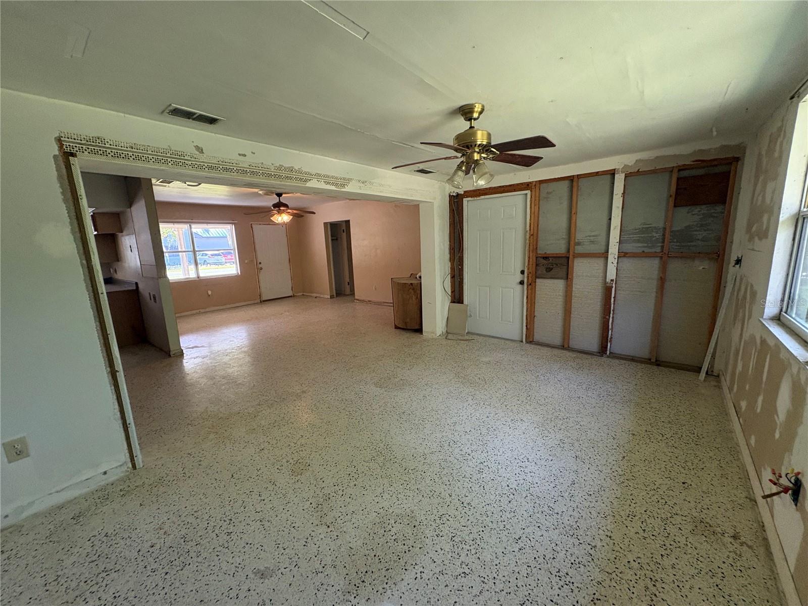 3922 S APOPKA AVE, INVERNESS, FL, 34452