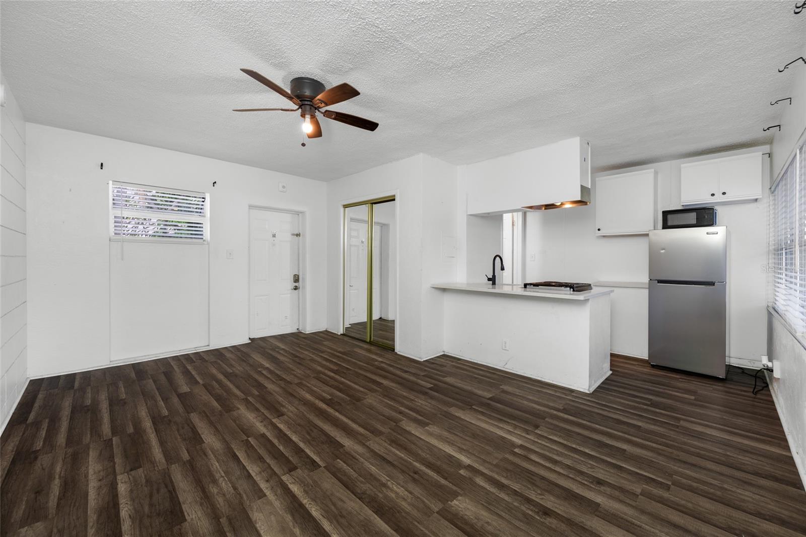 425 2ND ST N, ST PETERSBURG, FL, 33701