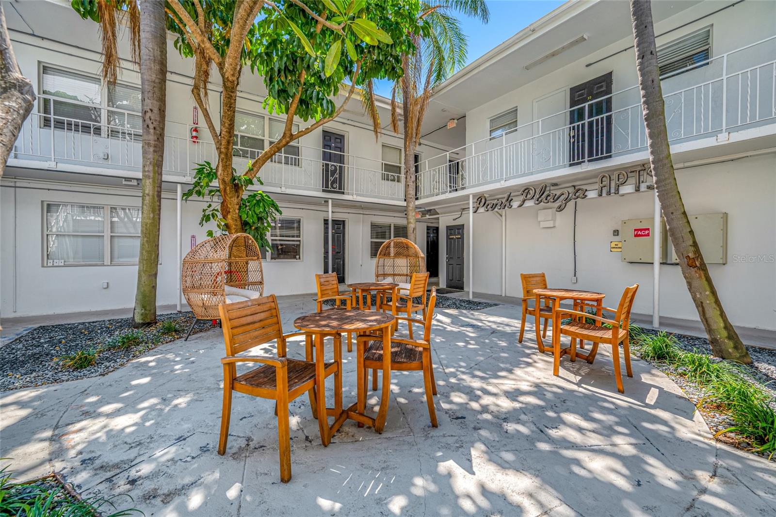 425 2ND ST N, ST PETERSBURG, FL, 33701