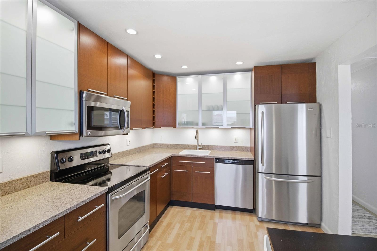 2134 HIVELY ST, SARASOTA, FL, 34231