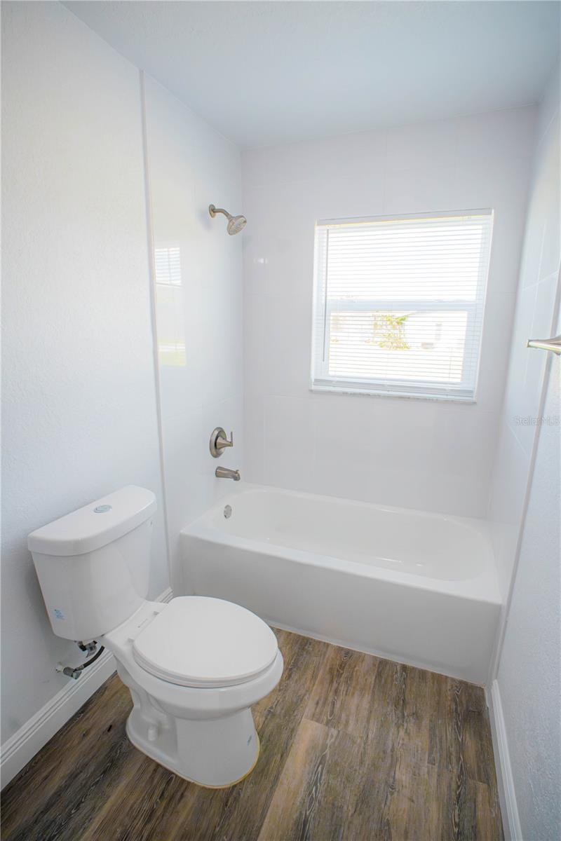 549 LAKEMONT AVE NW, PORT CHARLOTTE, FL, 33952
