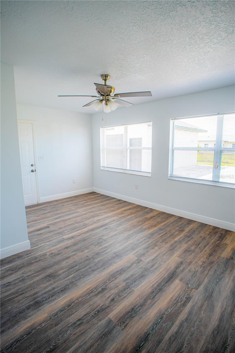 549 LAKEMONT AVE NW, PORT CHARLOTTE, FL, 33952