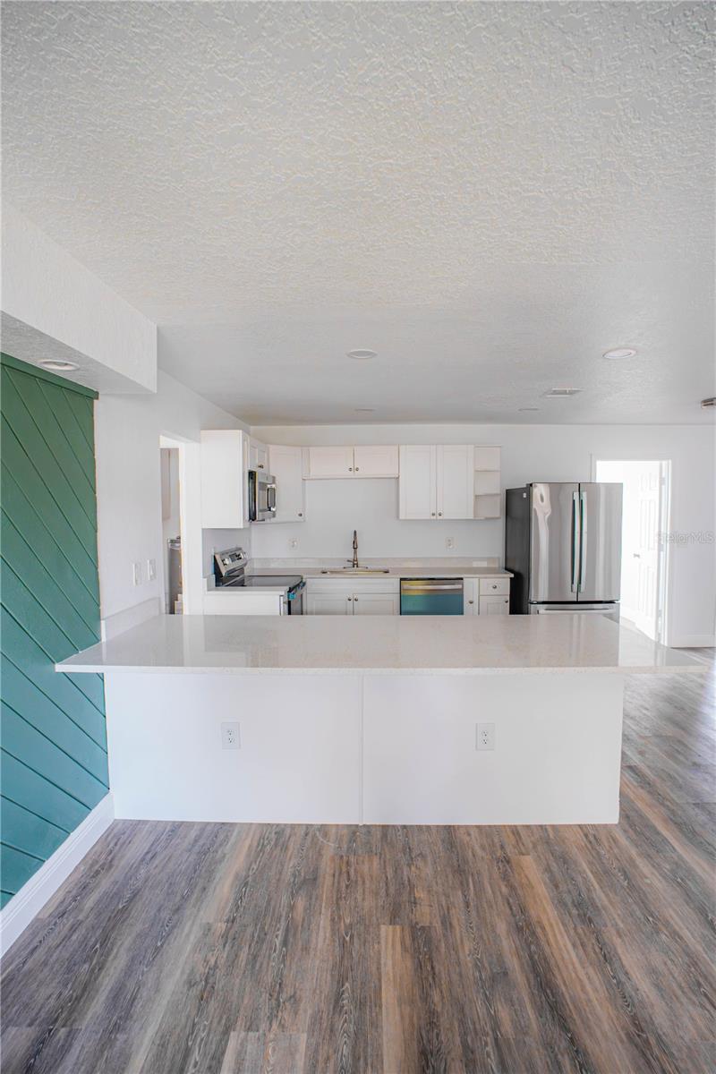 549 LAKEMONT AVE NW, PORT CHARLOTTE, FL, 33952