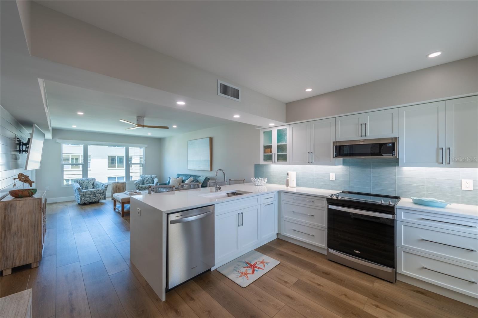 3804 GULF OF MEXICO DR #B305, LONGBOAT KEY, FL, 34228