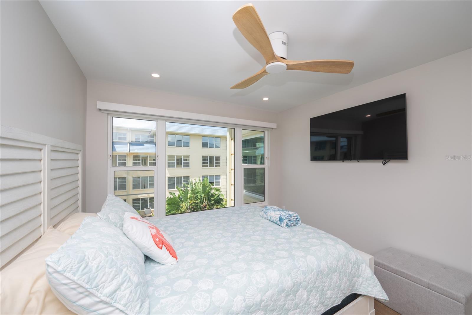 3804 GULF OF MEXICO DR #B305, LONGBOAT KEY, FL, 34228