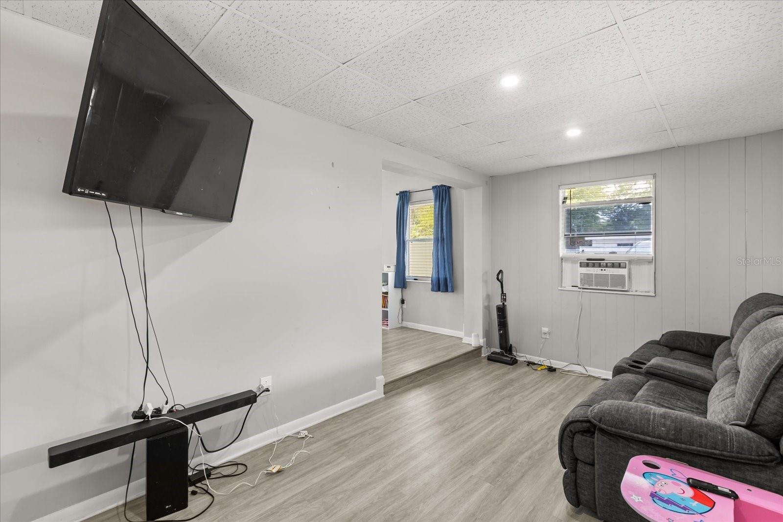 609 E HIGHLAND ST, ALTAMONTE SPRINGS, FL, 32701