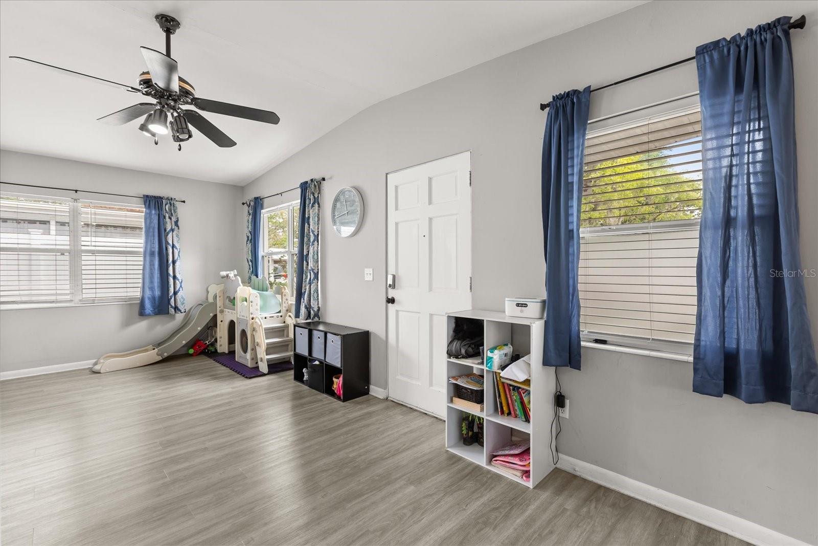 609 E HIGHLAND ST, ALTAMONTE SPRINGS, FL, 32701