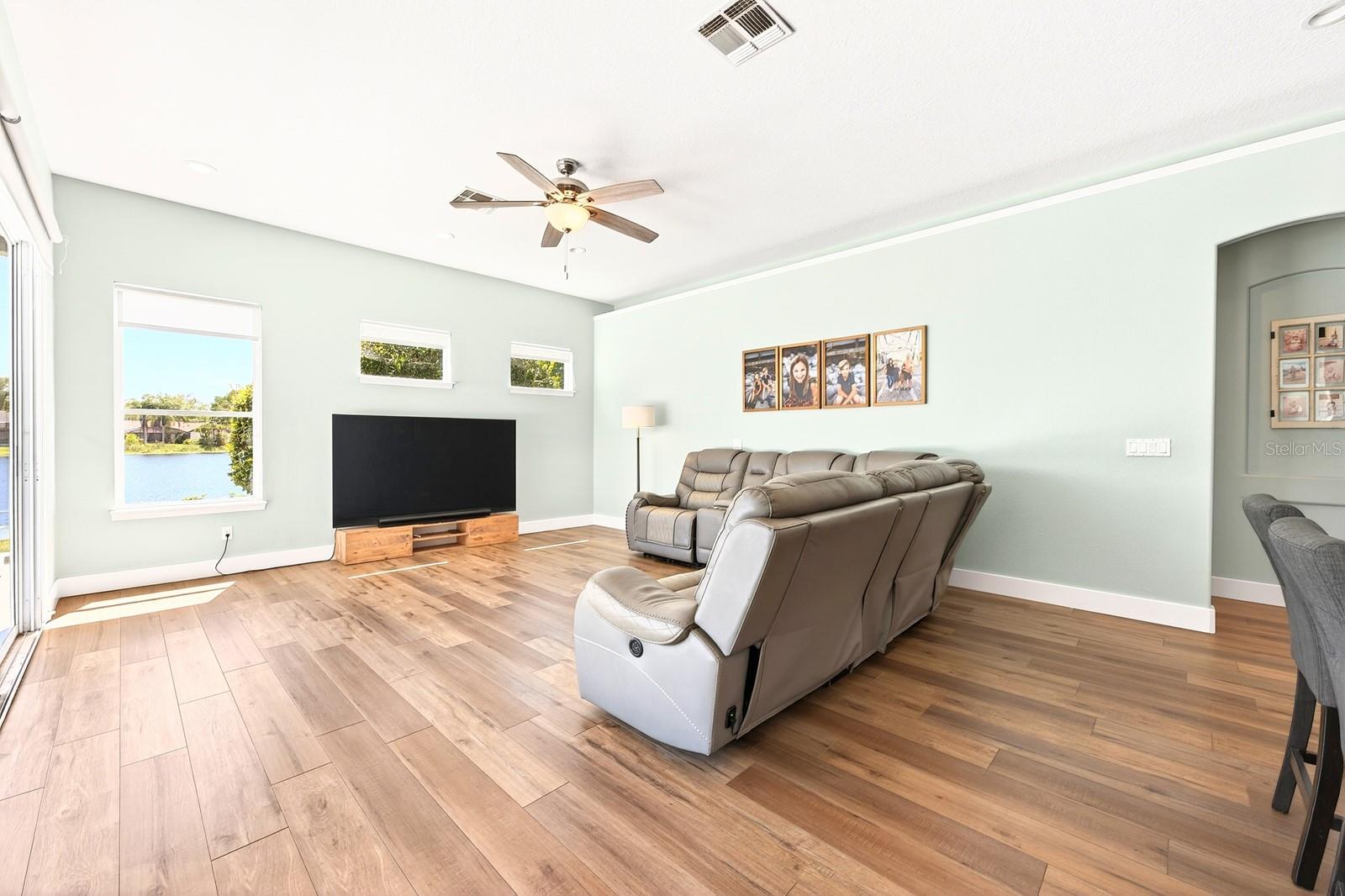 1047 WILLA LAKE CIR, OVIEDO, FL, 32765