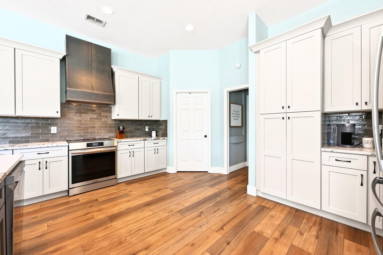 1047 WILLA LAKE CIR, OVIEDO, FL, 32765