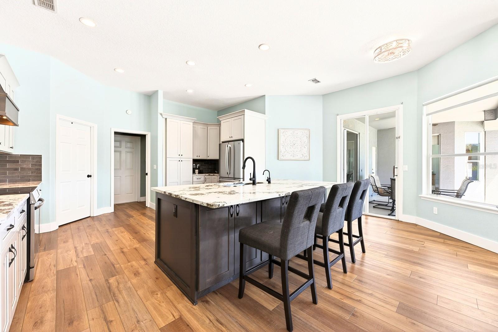 1047 WILLA LAKE CIR, OVIEDO, FL, 32765