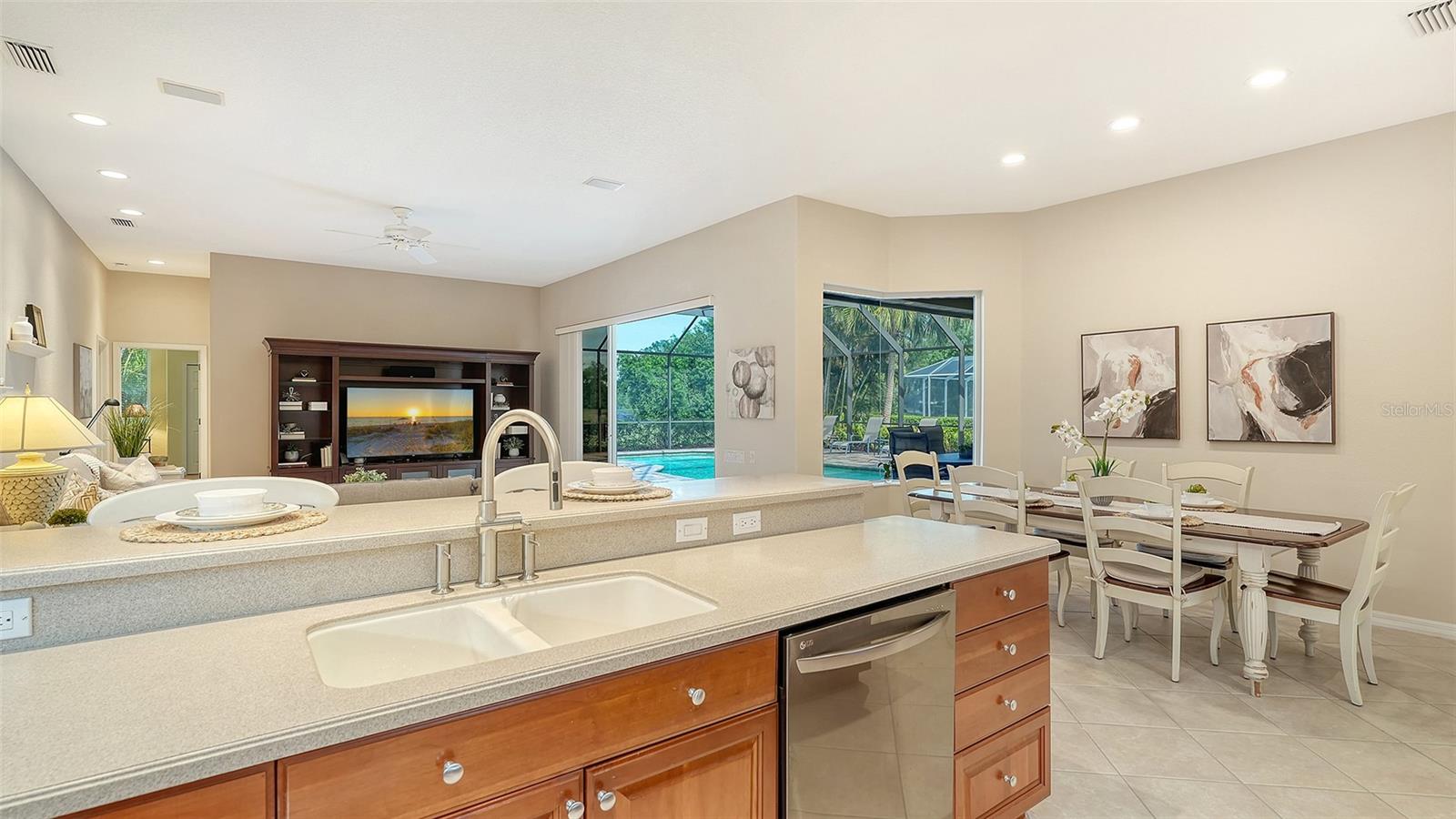 7312 PINE VALLEY ST, BRADENTON, FL, 34202