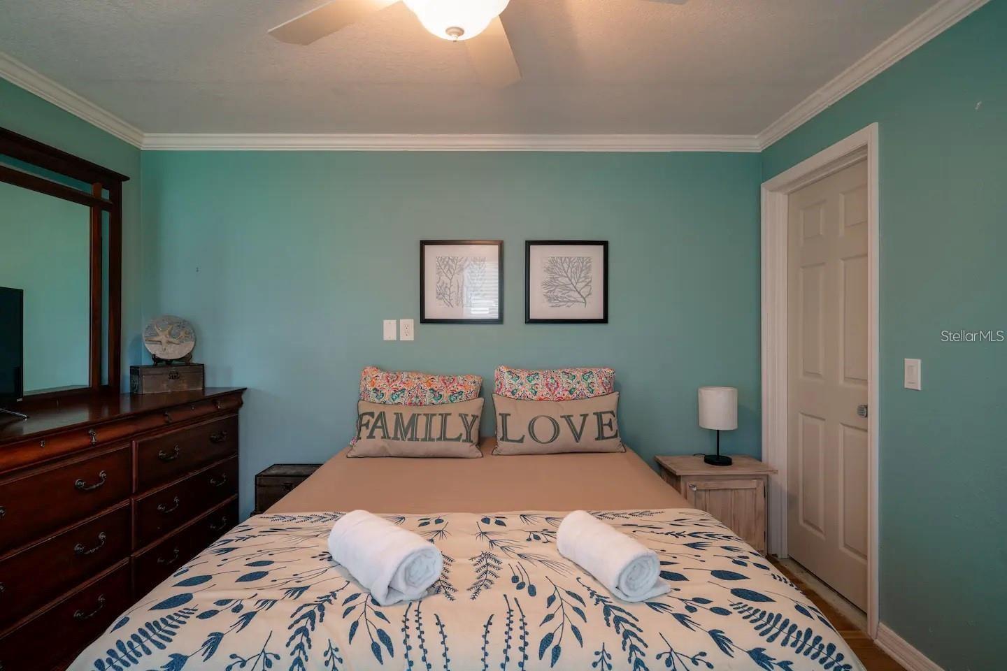 1501 29TH AVE N, ST PETERSBURG, FL, 33704