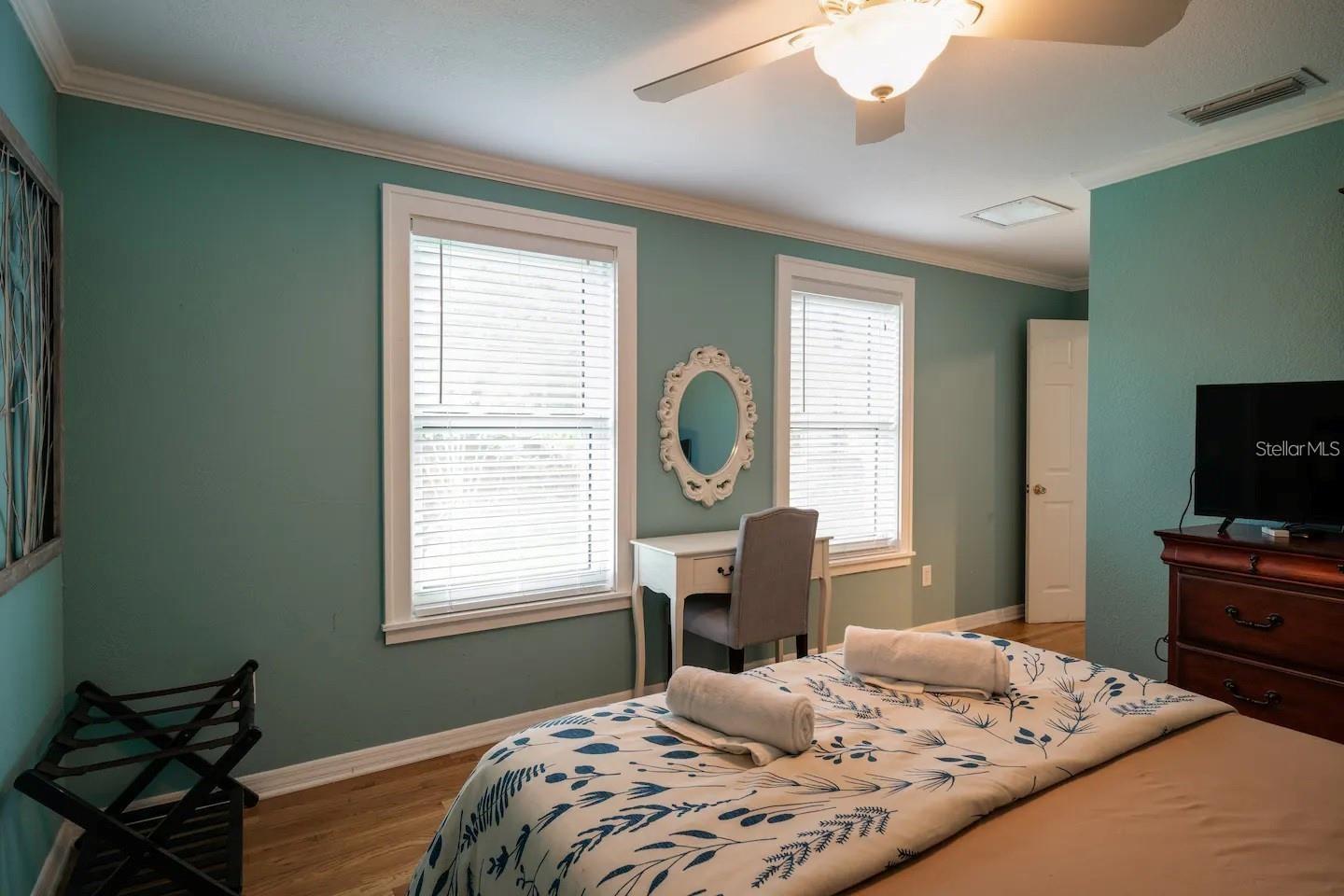 1501 29TH AVE N, ST PETERSBURG, FL, 33704