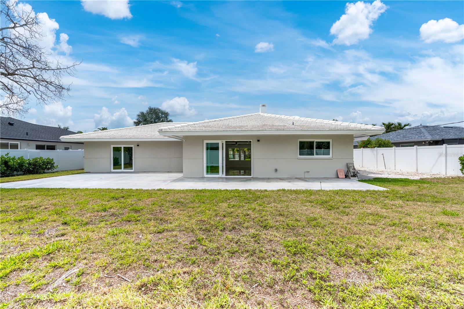 123 8TH ST, BELLEAIR BEACH, FL, 33786