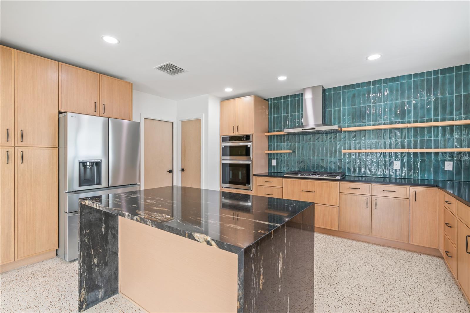 123 8TH ST, BELLEAIR BEACH, FL, 33786