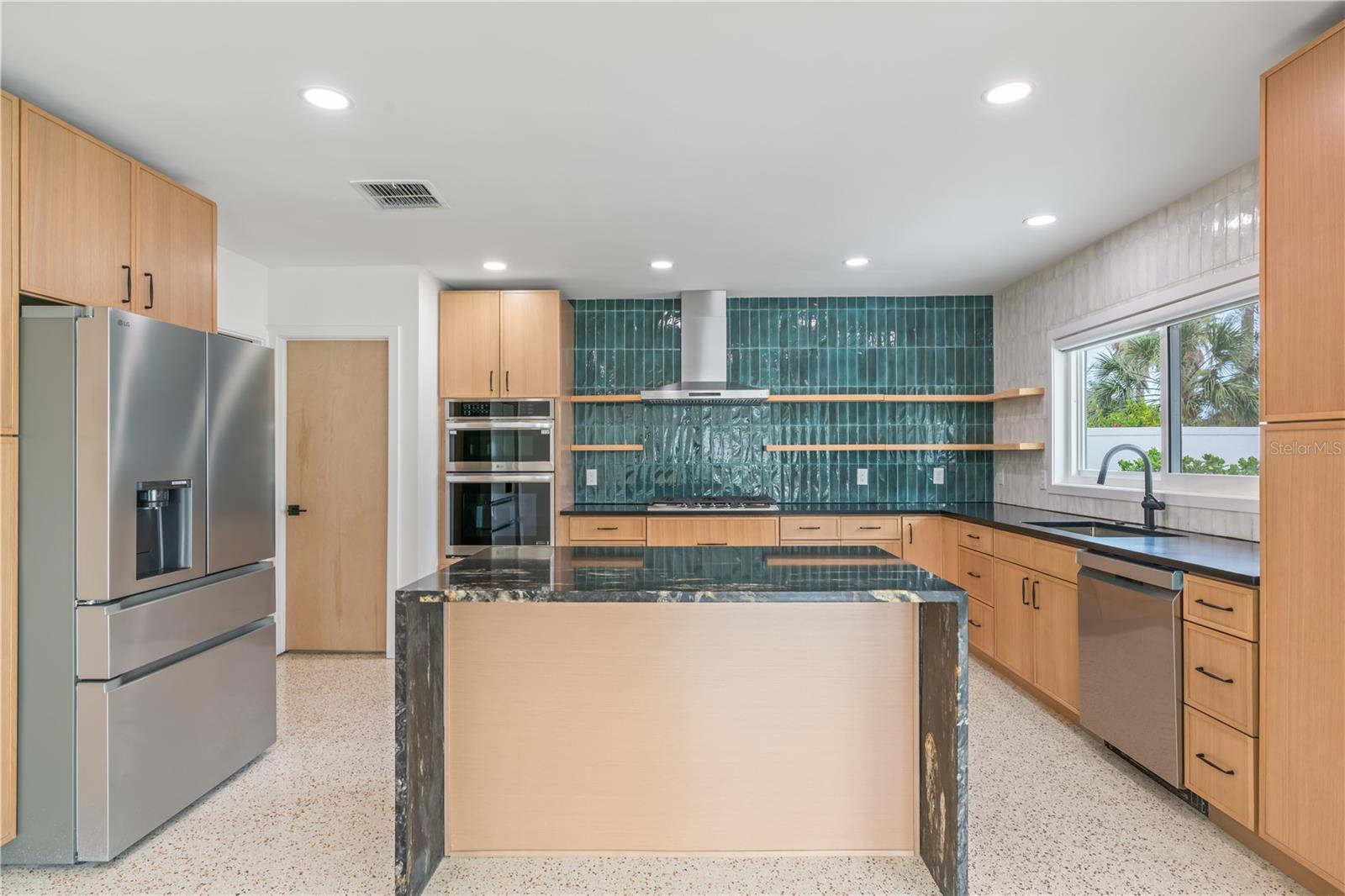 123 8TH ST, BELLEAIR BEACH, FL, 33786