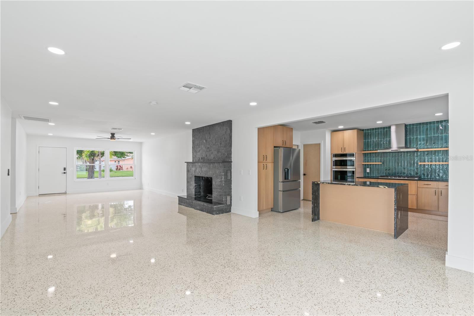123 8TH ST, BELLEAIR BEACH, FL, 33786