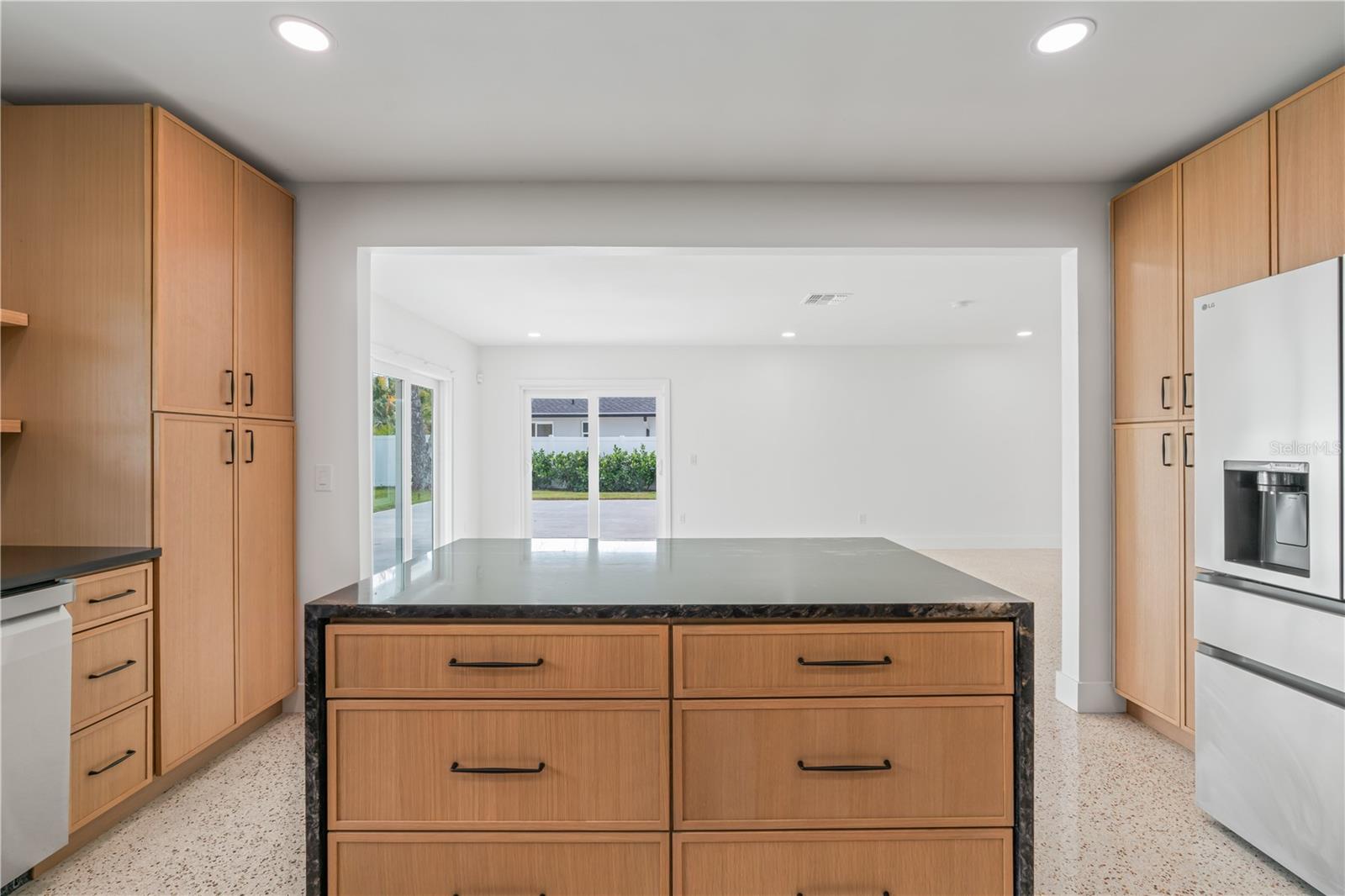 123 8TH ST, BELLEAIR BEACH, FL, 33786
