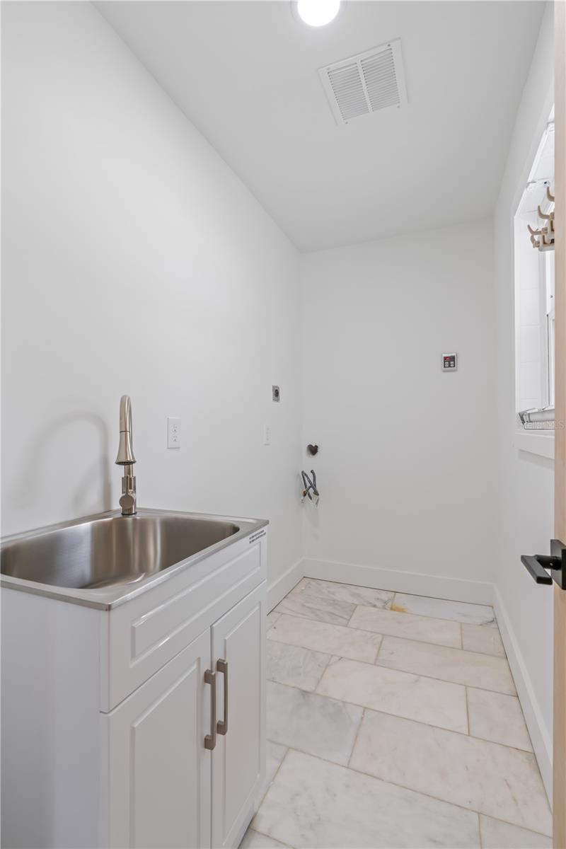 123 8TH ST, BELLEAIR BEACH, FL, 33786