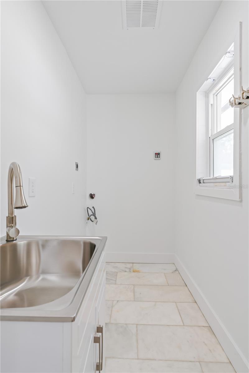 123 8TH ST, BELLEAIR BEACH, FL, 33786
