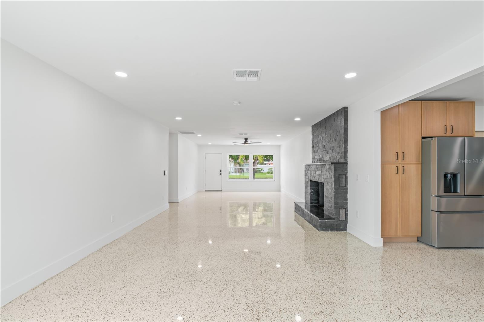 123 8TH ST, BELLEAIR BEACH, FL, 33786