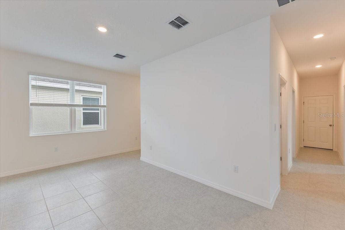 243 FREDERICKSBURG AVE, ORANGE CITY, FL, 32763