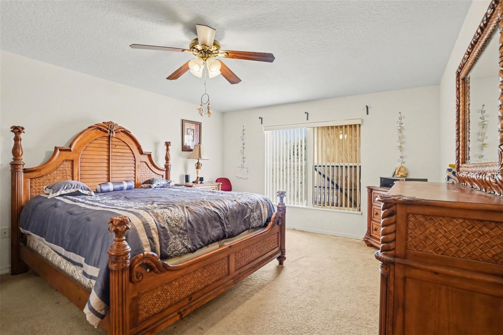 720 VALRICO HILLS LN, VALRICO, FL, 33594