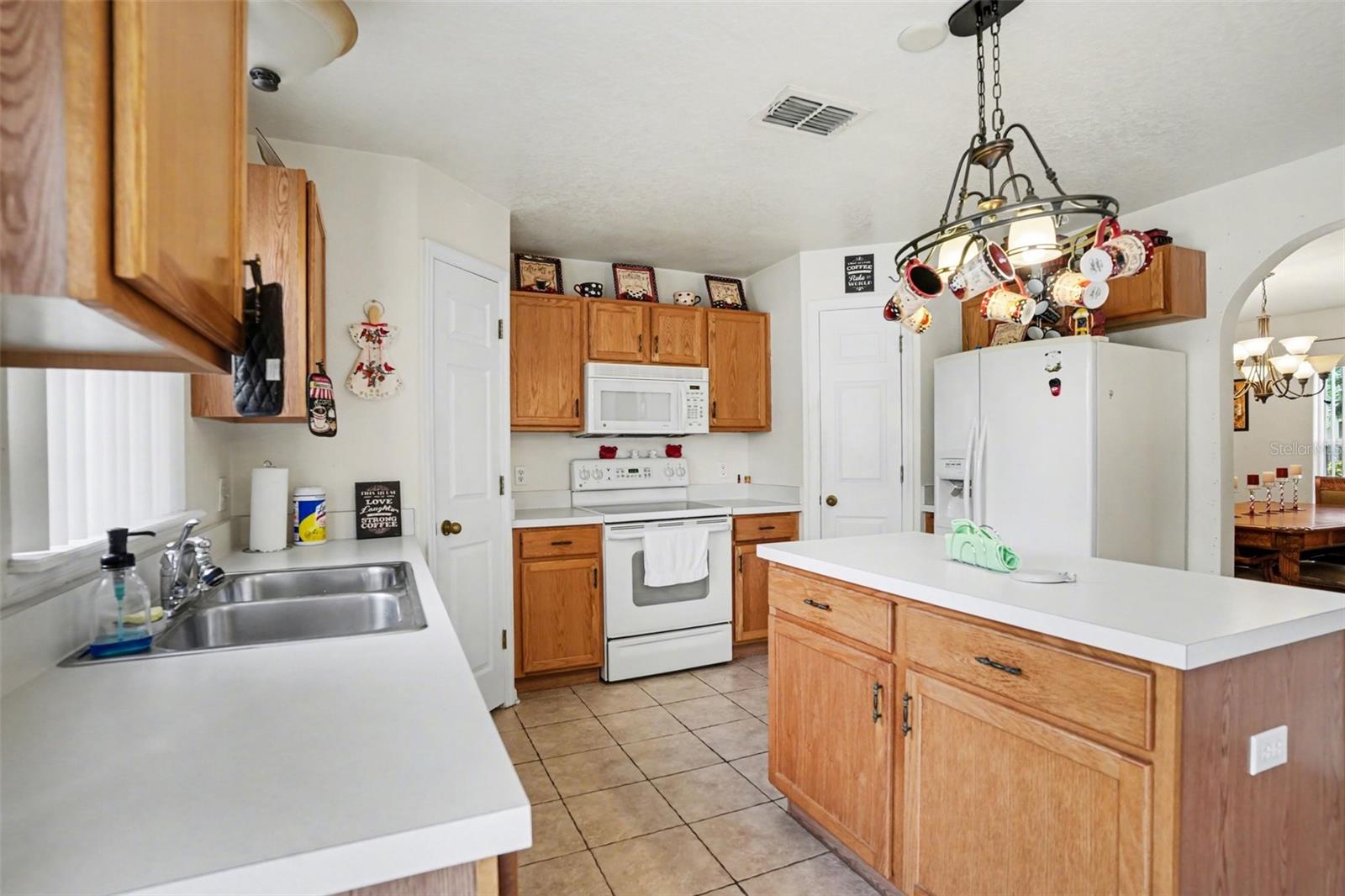 720 VALRICO HILLS LN, VALRICO, FL, 33594